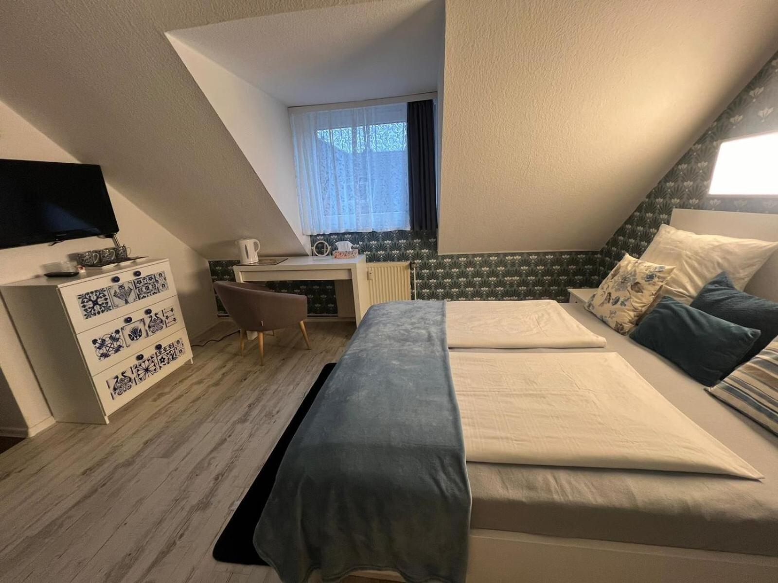Wob Hotel Волфсбург Екстериор снимка